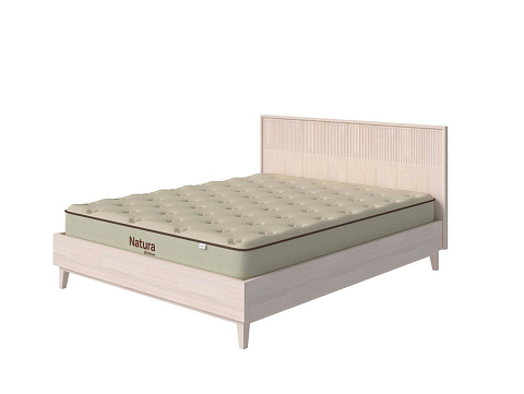 Деревянная кровать Tempo - Кровать из массива с вертикальной фрезеровкой и декоративным обрамлением изголовья